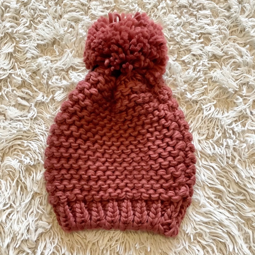 Mauve knit Pom Pom beanie